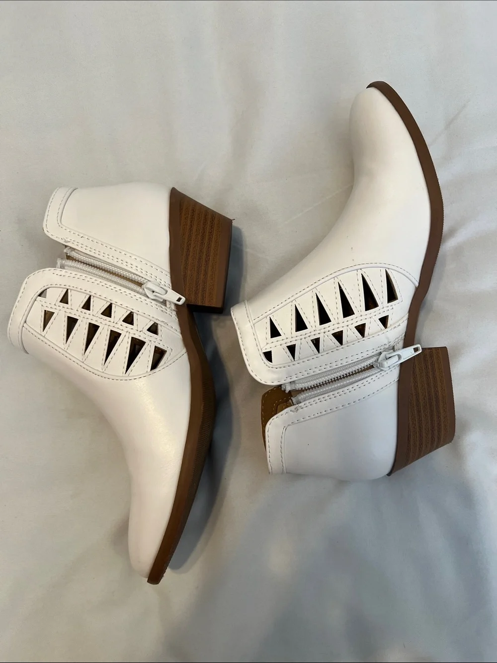 Soda sleek white